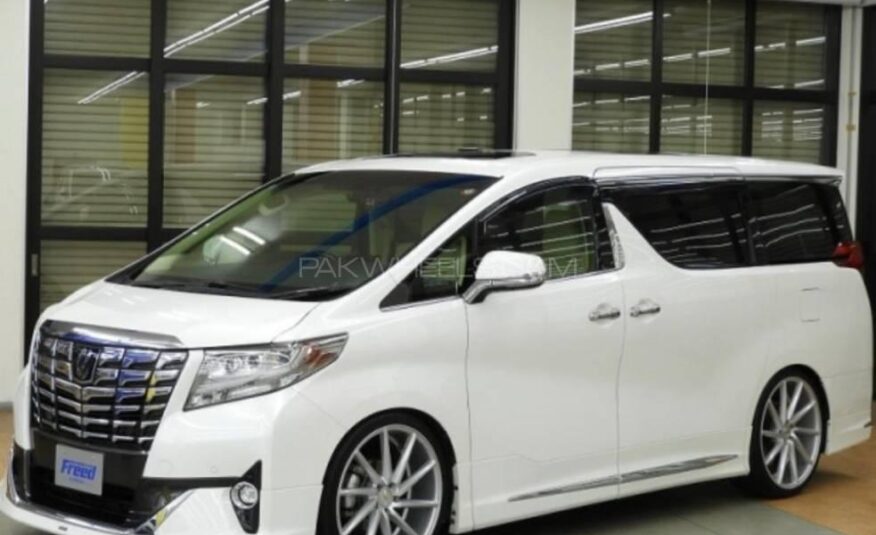 Toyota Alphard Hybrid SR 2016