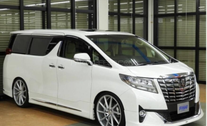 Toyota Alphard Hybrid SR 2016