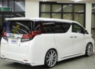 Toyota Alphard Hybrid SR 2016