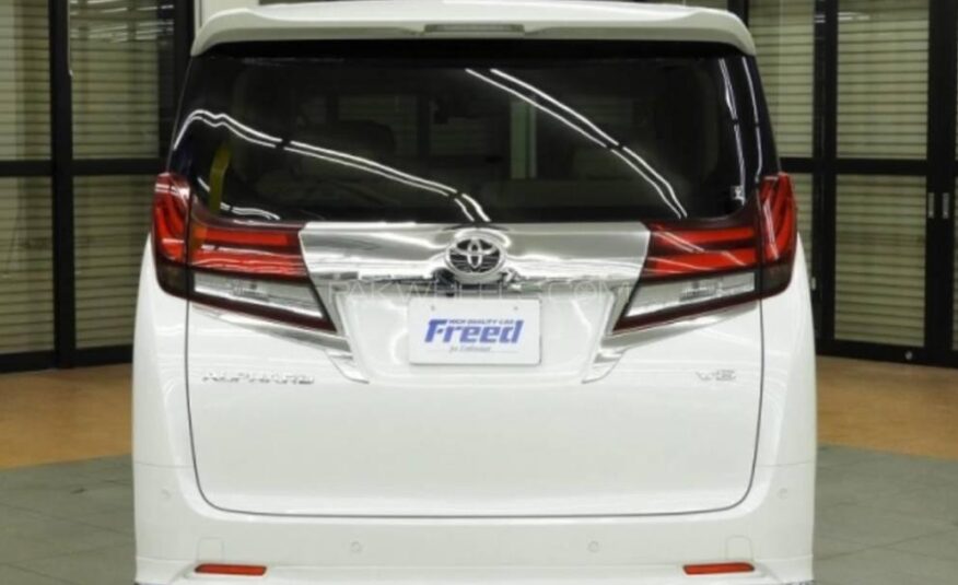 Toyota Alphard Hybrid SR 2016