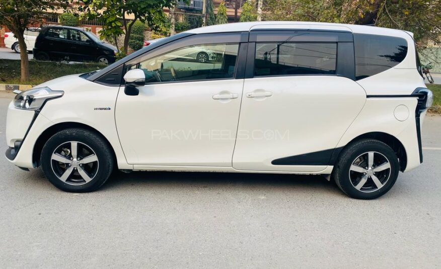 Toyota Sienta G 2015