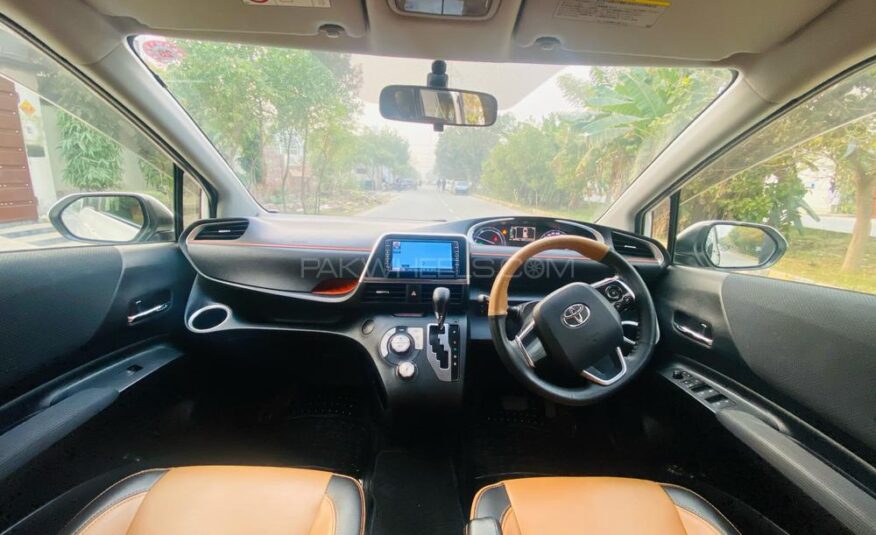 Toyota Sienta G 2015