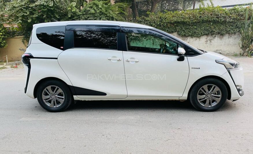 Toyota Sienta G 2017