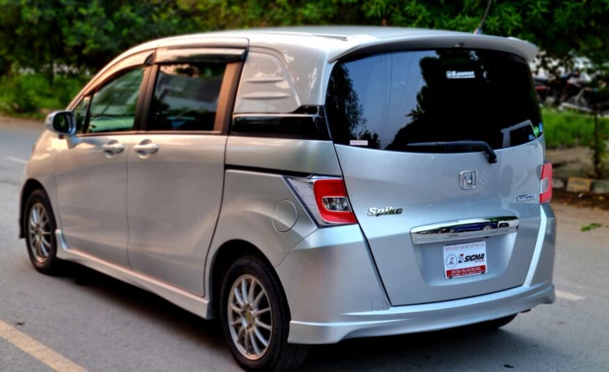 Honda Spike Hybrid 2015 for Sale | Fresh Import