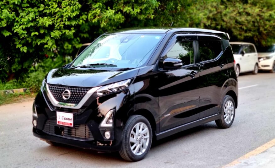 Nissan Dayz Highway Star Hybrid 2019 For Sale in Lahore